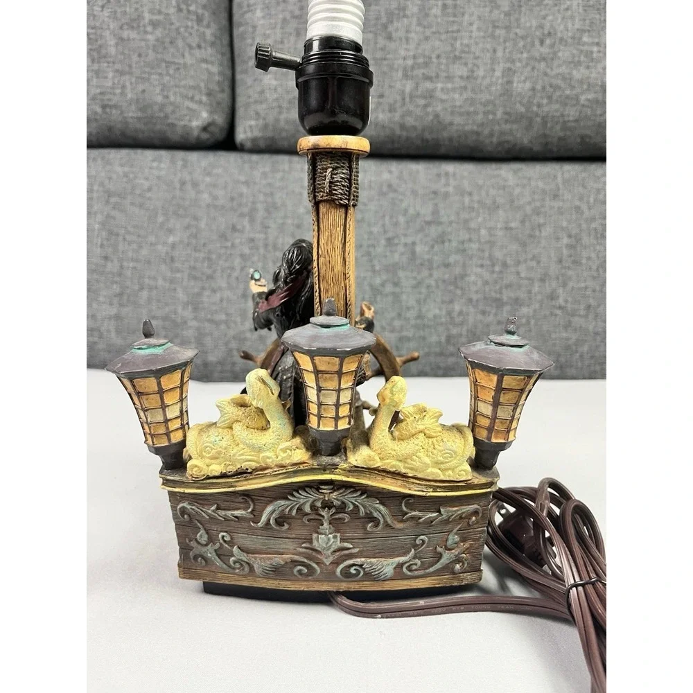 DISNEY PIRATES OF THE CARIBBEAN JACK SPARROW TABLE LAMP 2007 HAMPTON BAY RARE